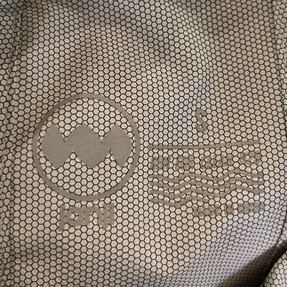 Janji black lightweight hooded jacket - Picture 10 of 11